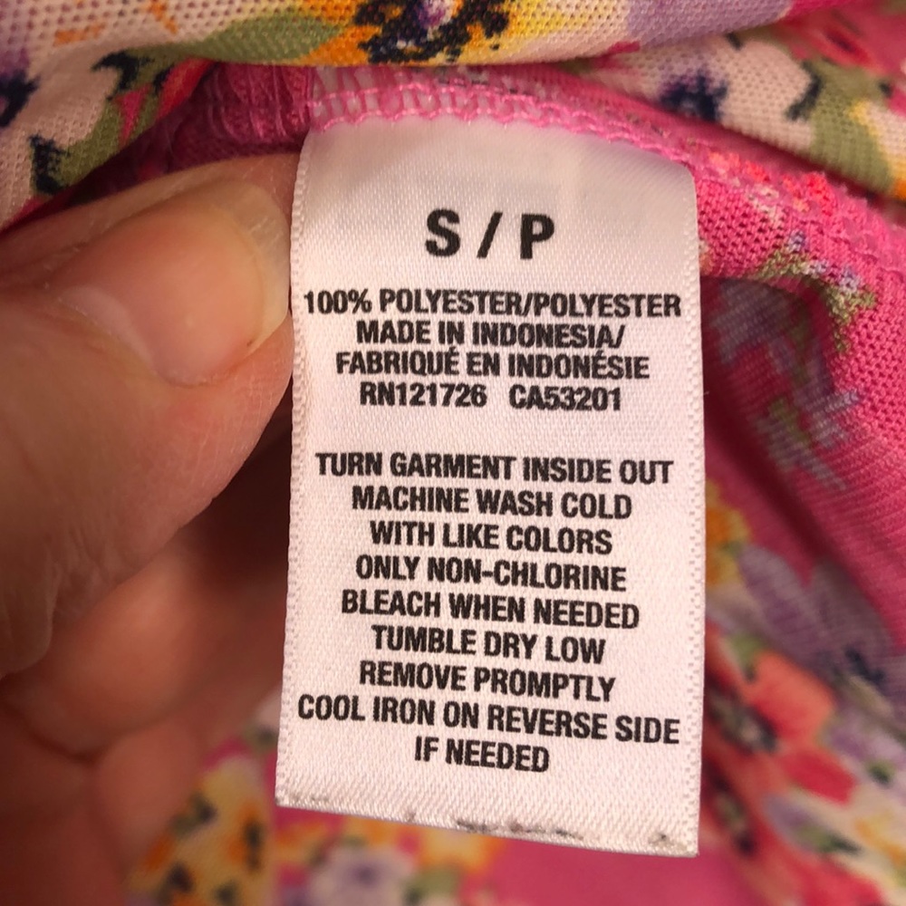 Aeropostale Pink Stretchy Sheer Floral Ruffle Tank Top - Size Small - Picture 10 of 11